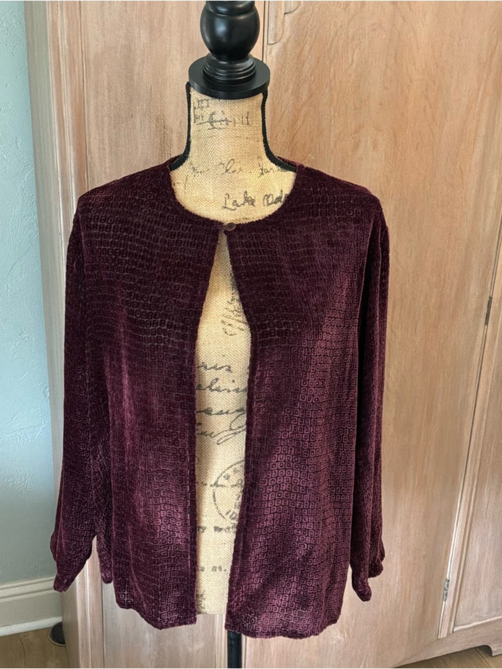 Eileen Fisher textured burnout silk Velvet wine Burgundy Cardigan Large